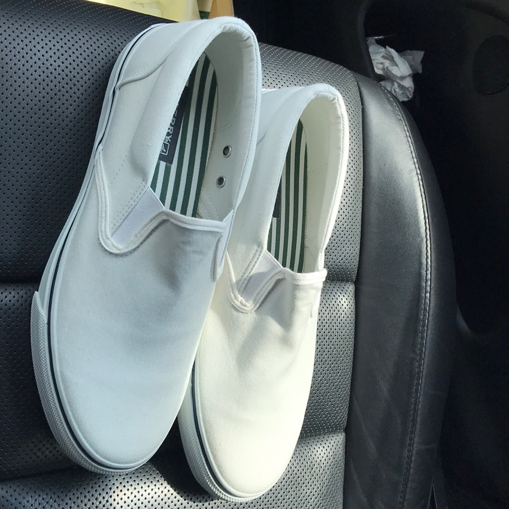 Brand New men’s Sperry sneaker